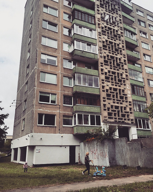 29368082284_317eb6789a_z