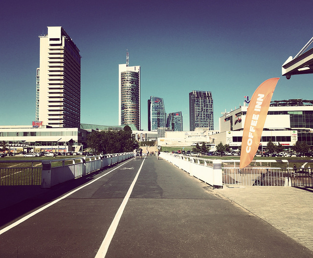 29912657181_e332911b7e_z